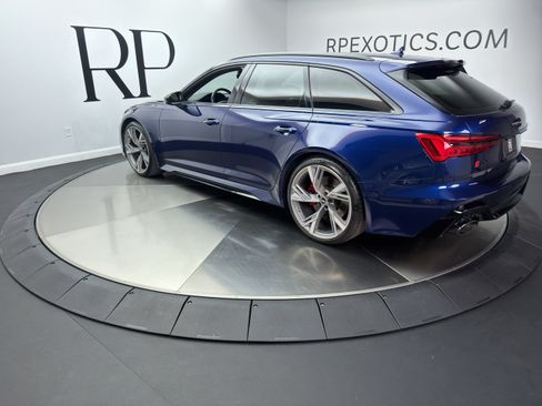 Used 2021 Audi RS 6 AWD/4WD image 3