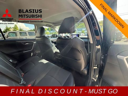 Used 2023 Toyota RAV4 Limited image 30