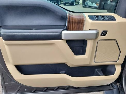 Used 2016 Ford F150 Lariat w/ Equipment Group 502A Luxury AWD/4WD image 22