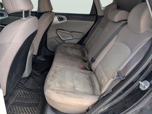 Used 2022 Kia Soul LX w/ Technology Package image 28