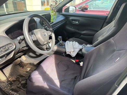 Used 2023 Honda HR-V Sport image 12