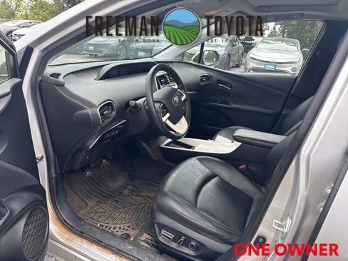 Used 2016 Toyota Prius Four w/ Advanced Technology Package FWD image 7