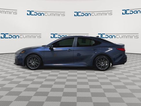 Used 2026 Toyota Camry SE FWD image 5
