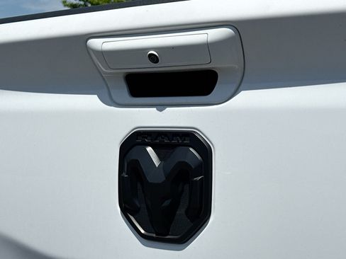Used 2020 RAM 1500 Big Horn AWD/4WD image 16