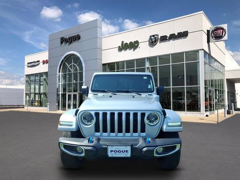 Used 2023 Jeep Wrangler Unlimited Sahara w/ Cold Weather Group AWD/4WD image 8