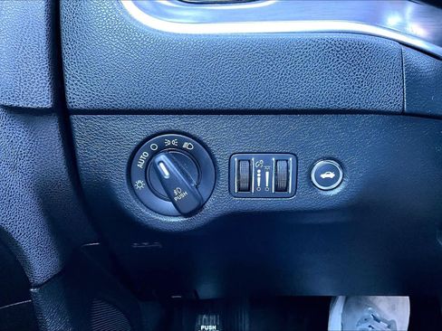 Used 2016 Dodge Charger SXT w/ Plus Group image 32