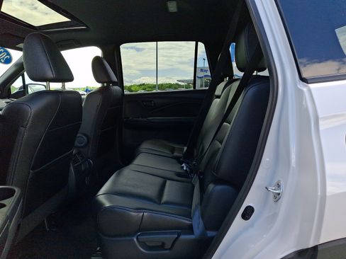 Used 2023 Honda Passport EX-L image 10
