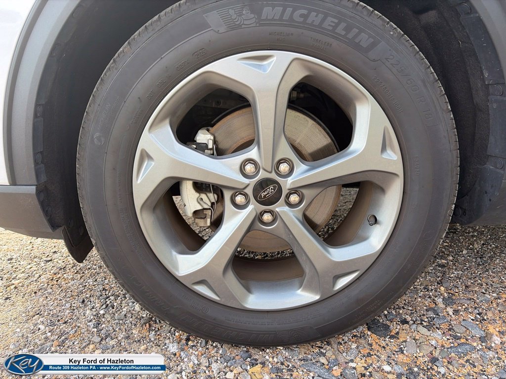 Used 2025 Ford Escape ST-Line AWD/4WD image 4