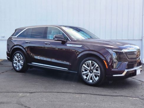 Used 2025 Cadillac Escalade IQ Luxury 1 w/ LPO, Radiant Package AWD/4WD image 7