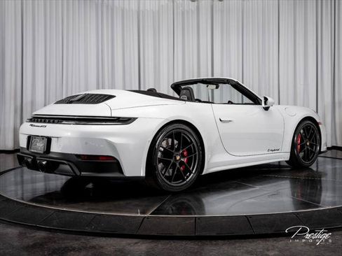 Used 2026 Porsche 911 GTS image 17