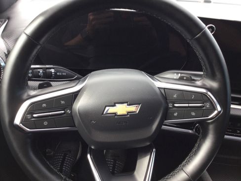 Used 2026 Chevrolet Equinox LT AWD/4WD image 18