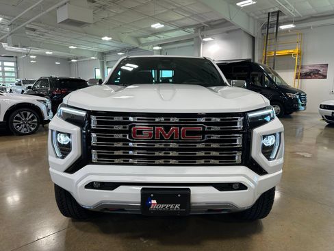 Used 2024 GMC Canyon Denali AWD/4WD image 2