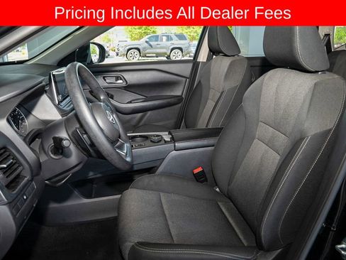 Used 2024 Nissan Rogue SV AWD/4WD image 14