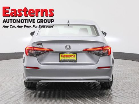 Used 2022 Honda Civic EX image 6