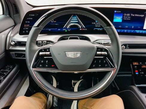 New 2026 Cadillac Vistiq Luxury w/ LPO, Premium Carpet Package image 18