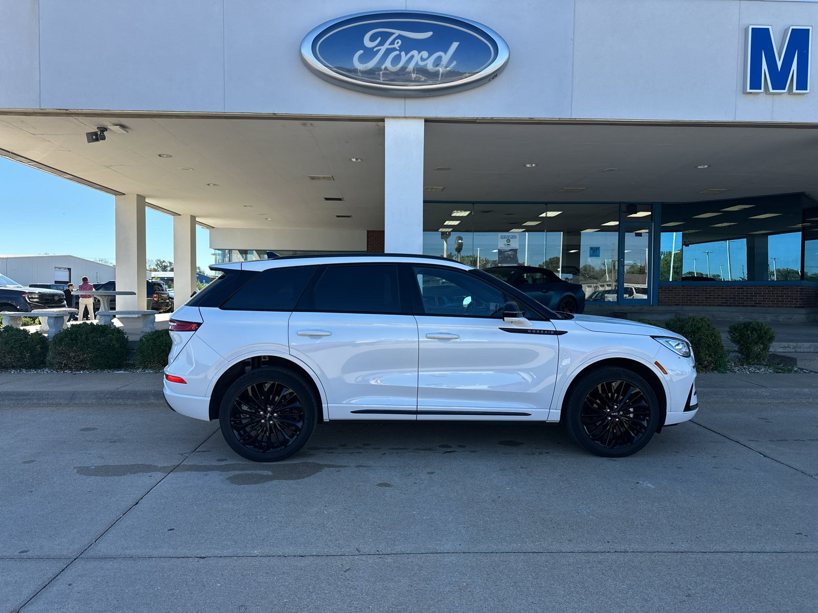 Used 2024 Lincoln Corsair Reserve w/ Equipment Group 201A AWD/4WD image 9