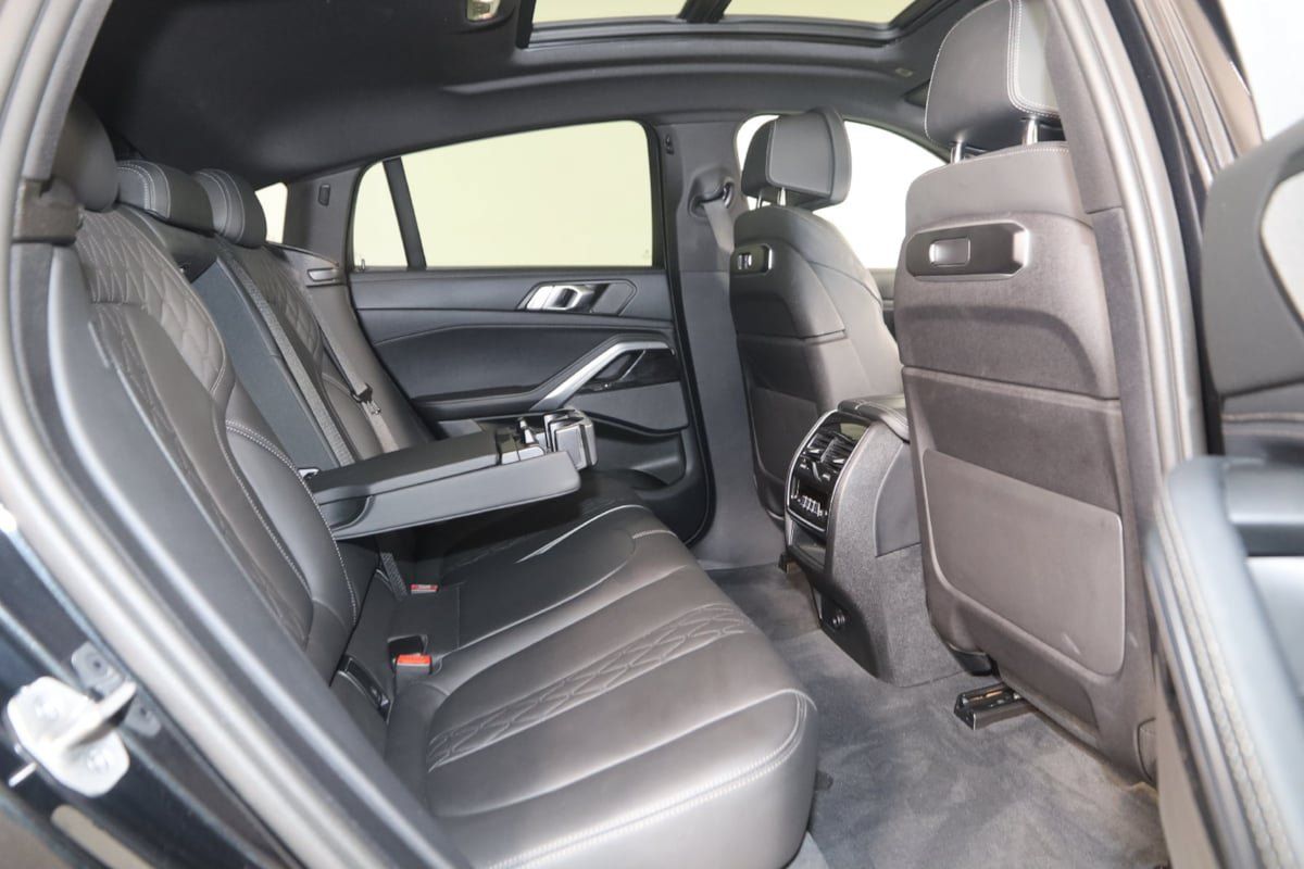 Used 2024 BMW X6 xDrive40i w/ Premium Package AWD/4WD image 14