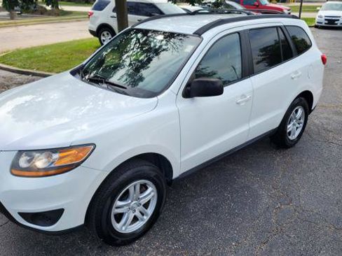 Used 2010 Hyundai Santa Fe GLS FWD image 7