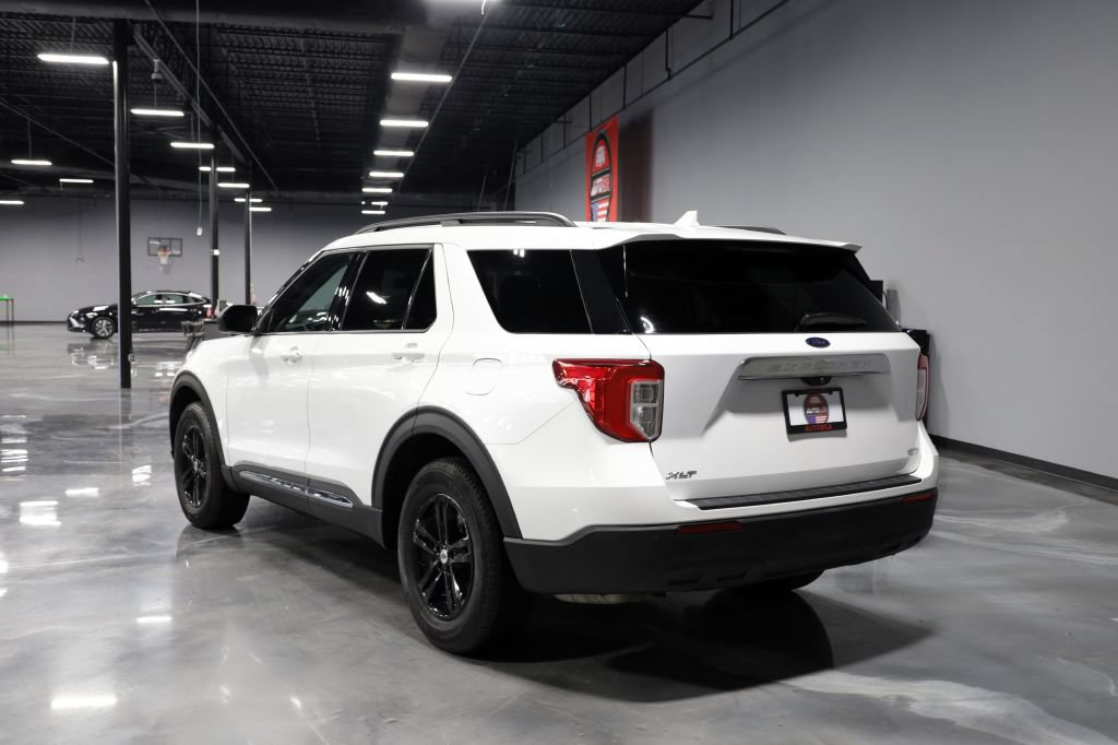 Used 2020 Ford Explorer XLT AWD/4WD image 5