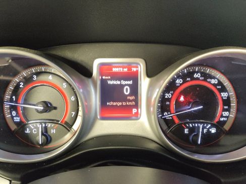 Used 2019 Dodge Journey SE w/ Connectivity Group FWD image 23
