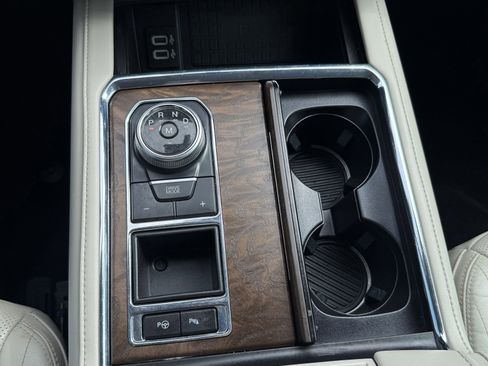 Used 2019 Ford Expedition Platinum image 23