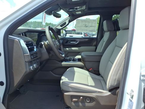 New 2026 GMC Yukon XL Elevation w/ Elevation Premium Package RWD image 18