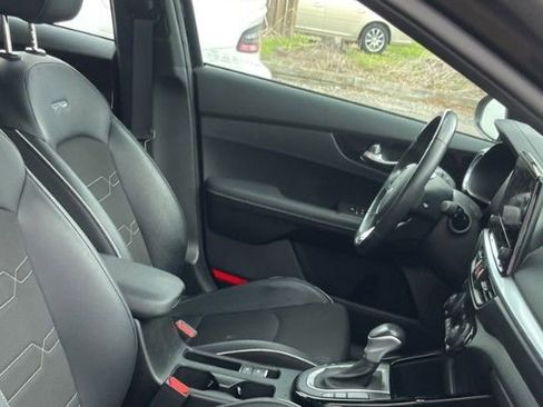 Used 2023 Kia Forte GT-Line w/ GT-Line Premium Package image 8