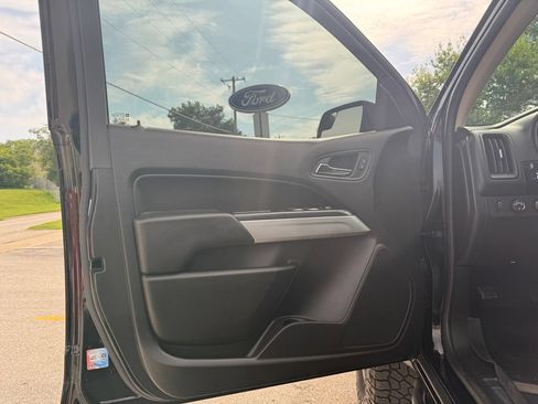 Used 2018 Chevrolet Colorado ZR2 AWD/4WD image 18