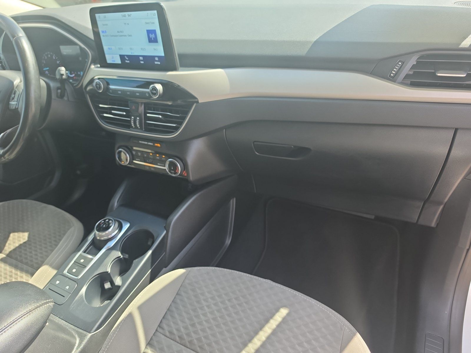 Used 2022 Ford Escape SE w/ SE Sport Appearance Package FWD image 31