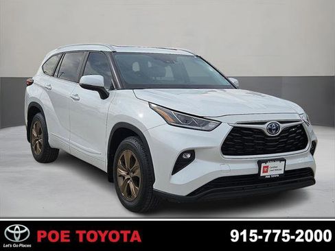 Certified 2023 Toyota Highlander Bronze Edition image 1