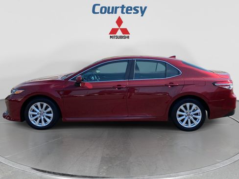 Used 2019 Toyota Camry LE FWD image 2
