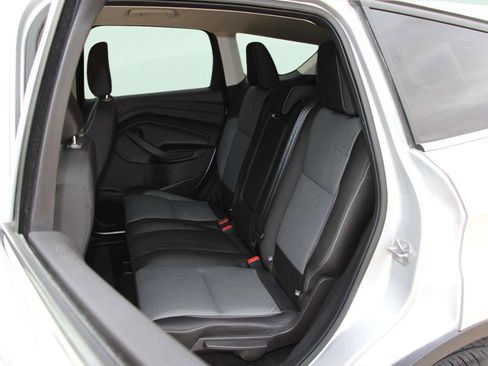 Used 2019 Ford Escape SE image 25