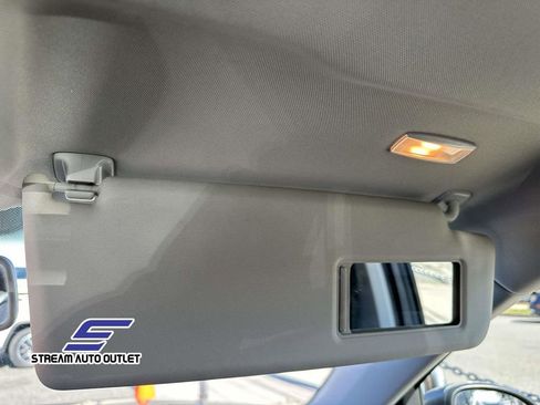 Used 2018 Volkswagen Tiguan Limited w/ Premium Package image 30