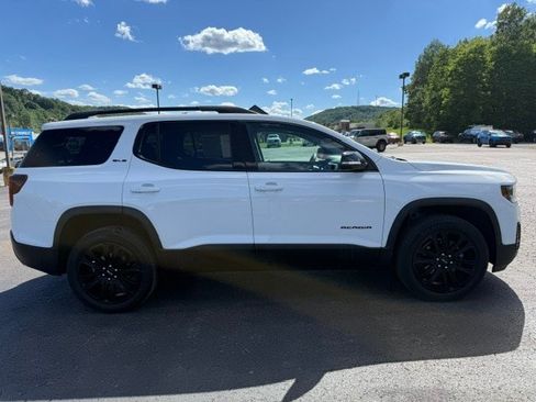 Used 2023 GMC Acadia SLE w/ Driver Convenience Package AWD/4WD image 4