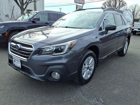 Used 2018 Subaru Outback 2.5i Premium image 3
