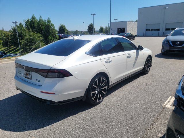 Used 2024 Honda Accord Touring image 13