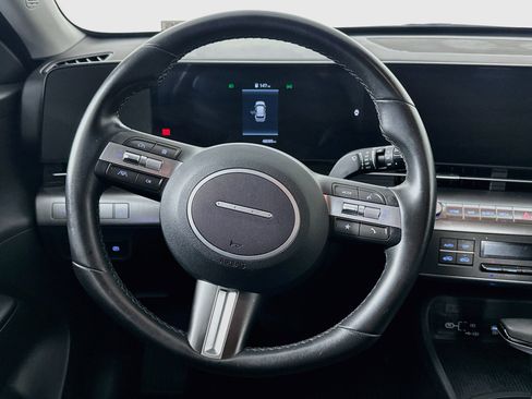 Used 2025 Hyundai Kona SEL FWD image 18