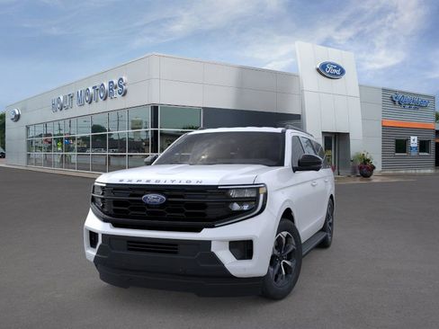 New 2026 Ford Expedition Active image 25