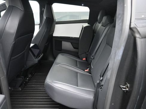 Used 2024 Tesla Cybertruck AWD Crew Cab image 4