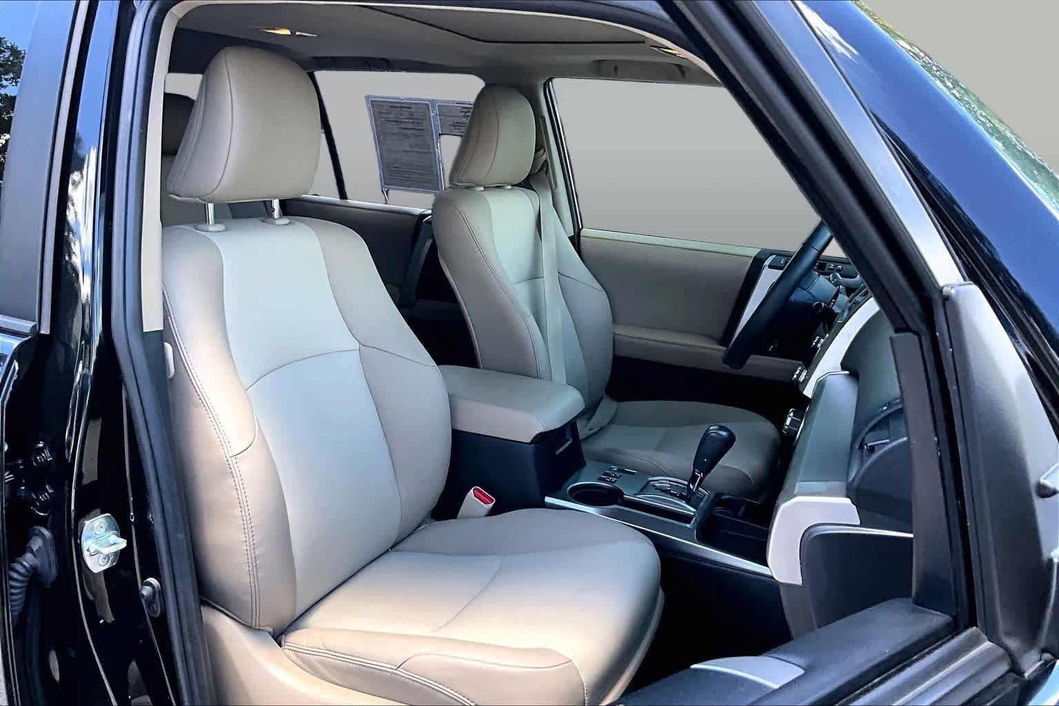 Used 2022 Toyota 4Runner SR5 Premium w/ Moonroof Package RWD image 9