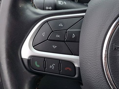 Used 2020 Jeep Compass Latitude AWD/4WD image 21