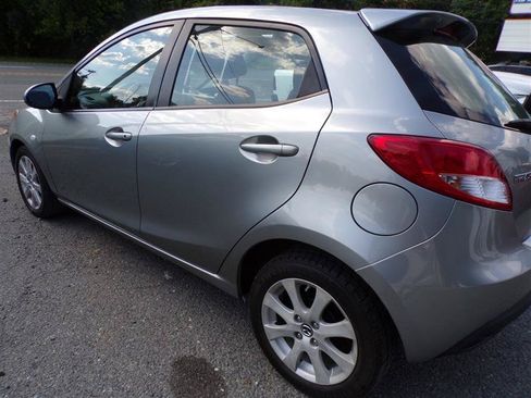 Used 2012 MAZDA MAZDA2 Touring FWD image 8