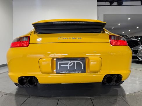 Used 2006 Porsche 911 Carrera RWD image 18