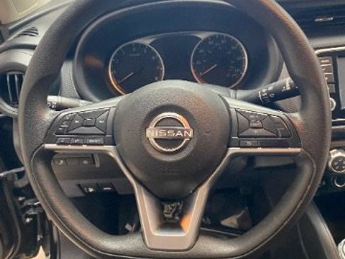 Used 2022 Nissan Kicks S FWD image 20
