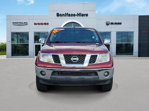 Used 2019 Nissan Frontier SL RWD image 2