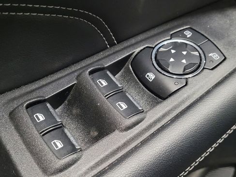 Used 2024 Ford Edge Titanium image 27