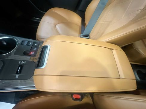 Used 2023 Toyota Highlander Platinum image 23