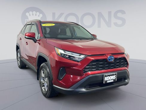 Used 2024 Toyota RAV4 XLE image 10