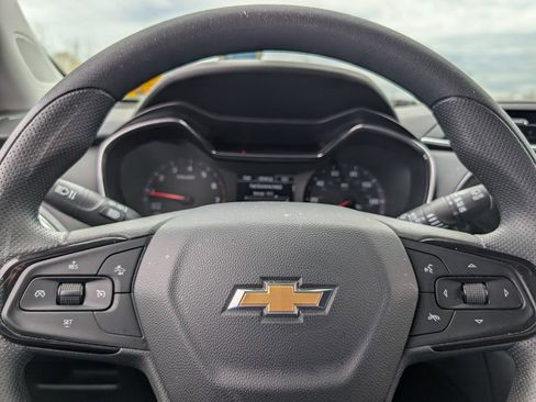 Used 2023 Chevrolet TrailBlazer LT w/ Convenience Package image 11