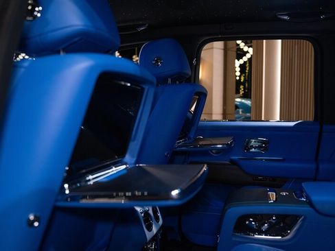 Used 2023 Rolls-Royce Cullinan AWD/4WD image 28